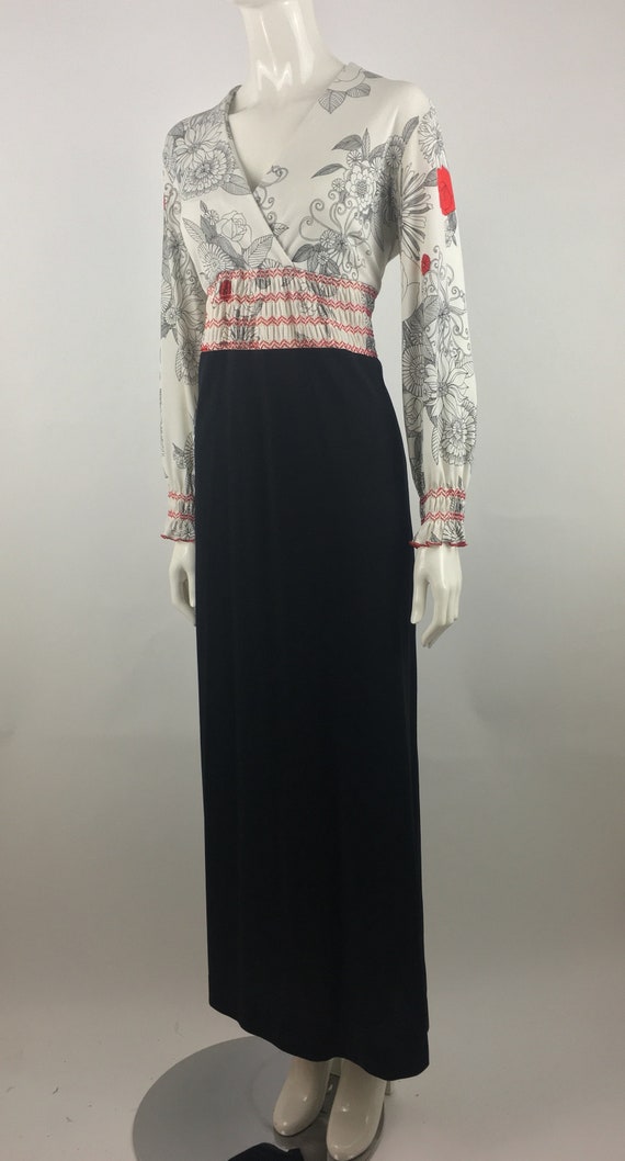 70's Black Maxi Dress w Floral Print|Floral Dress… - image 6