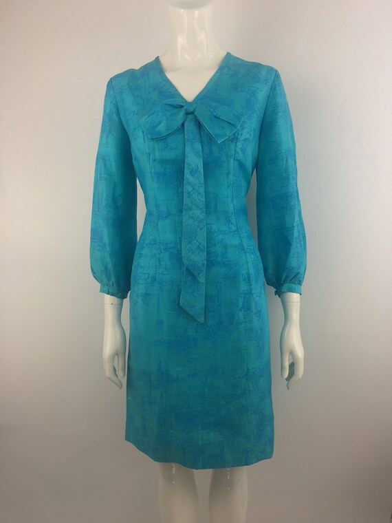 1950's Blue Sheath Dress w Blue Abstract Design|W… - image 2