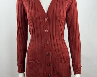 Vintage 70s Rust Orange Cardigan Sweater Ribbed Knit V Neck Button Front Front Pockets Fitted Stretchy Longline Top Genesis Made in Korea S