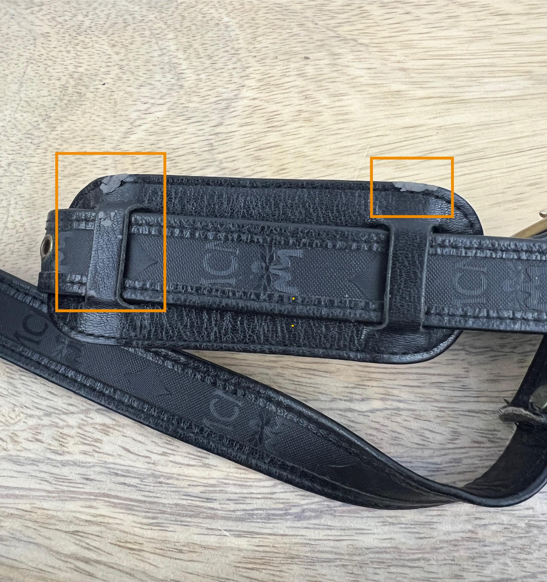 MCM ナイロン レザー バッグ エンボスロゴ付き 90 年代の本物のブラック MCM ハンドバッグ（エンボスロゴ付き