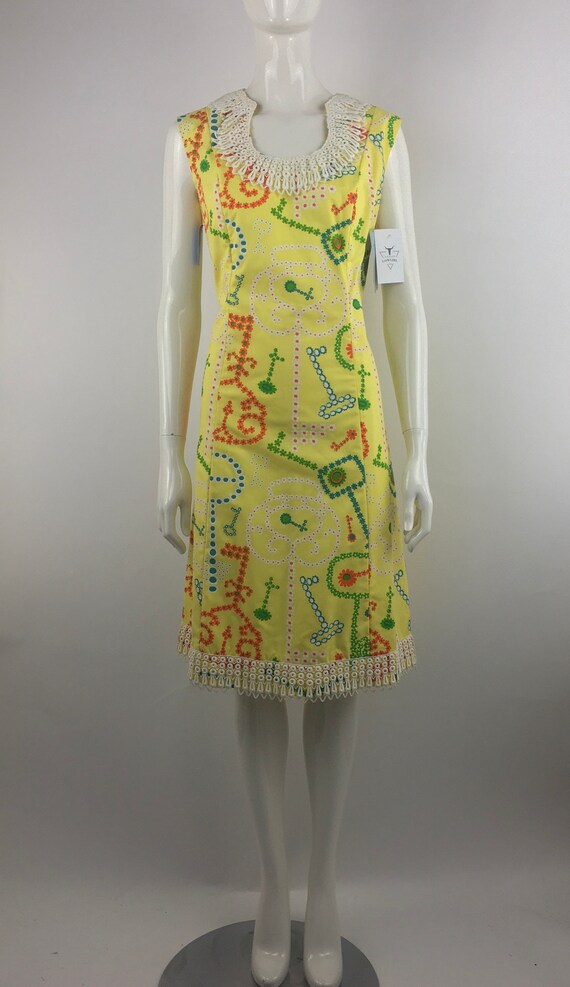 1960's Yellow Shift Dress w Geometric Print|Mod S… - image 2