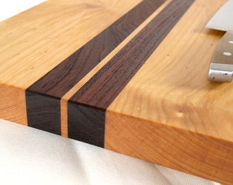 GTS chopping board, Hoop Pine and Qld Red Cedar, large.
