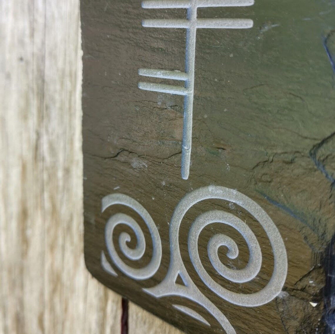 Slate Inscriptions Natural Slate Ogham Plaque- With the Gaelic Inscription Dóchas / Hope ...