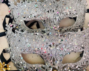 Masquerade ball mask