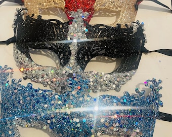 Luxury masquerade ball masks in 2 colours