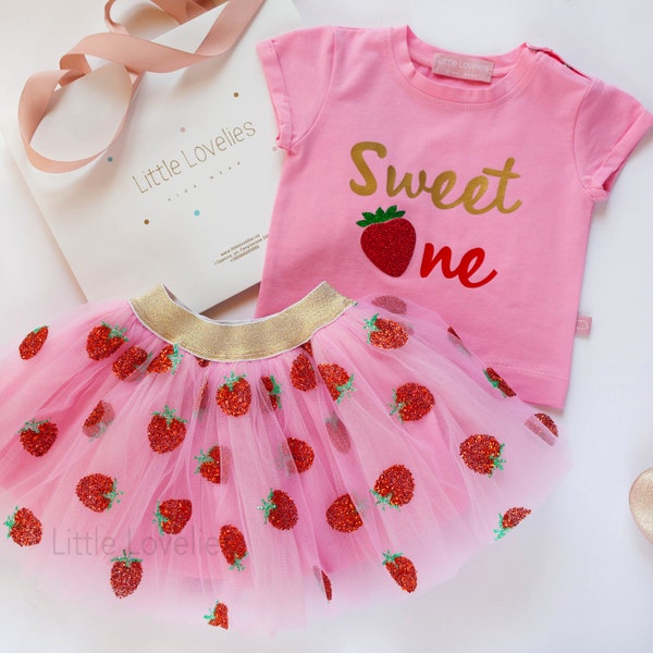 Strawberry Birthday Shirt + Tutu Outfit, Sweet one strawberry baby girl tutu set, strawberry girl birthday, 1st birthday smash cake outfit