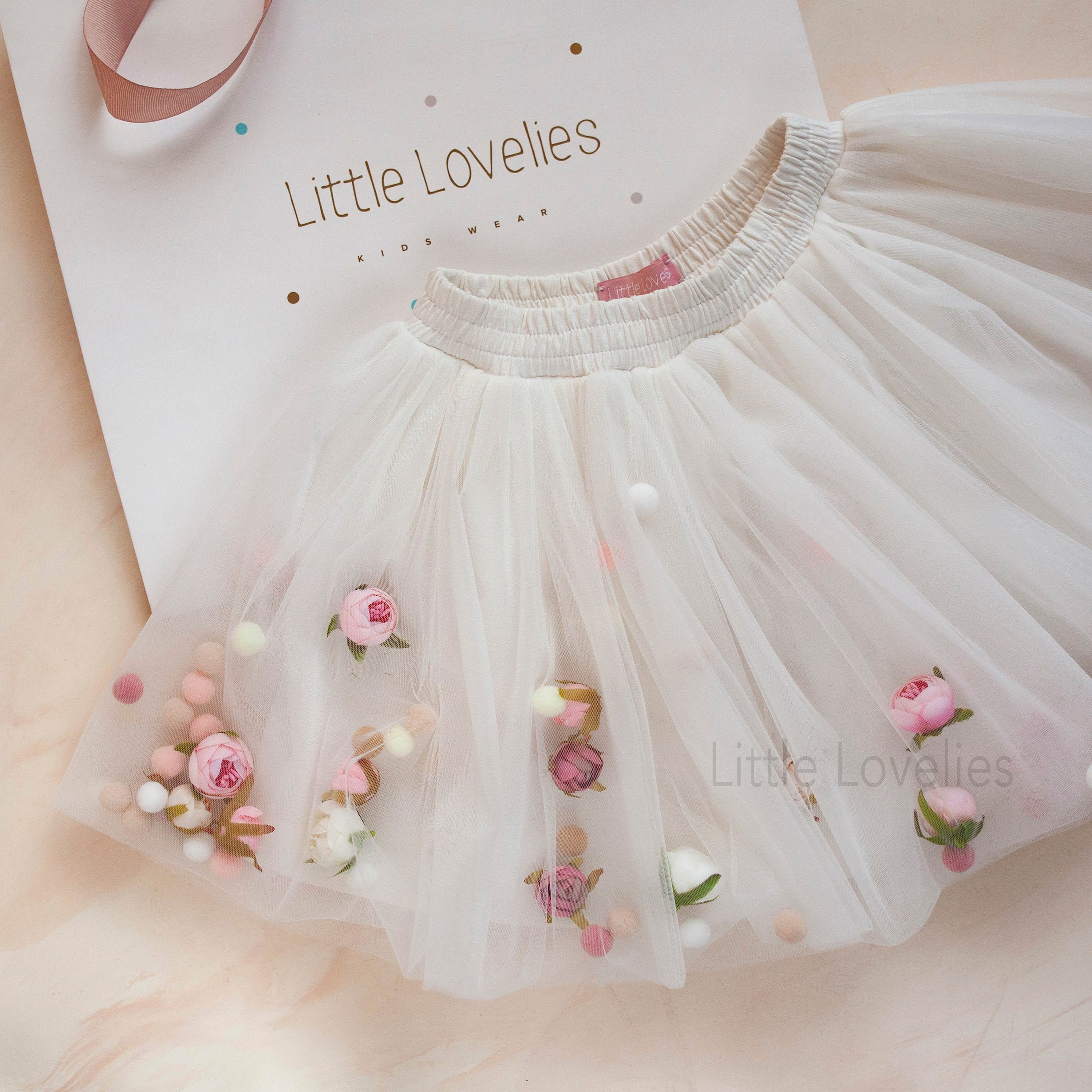 treatürself girly lace tutu (beige) treatürself girly lace tutu (beige) girly lace tutu(beige
