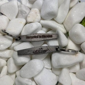 KeyRing T72 Recycled Tank Skin from Ukraine,Handcrafted Keychain from rusian Tank, Ukraine Military KeyFob Trench Art , KeyChain UA