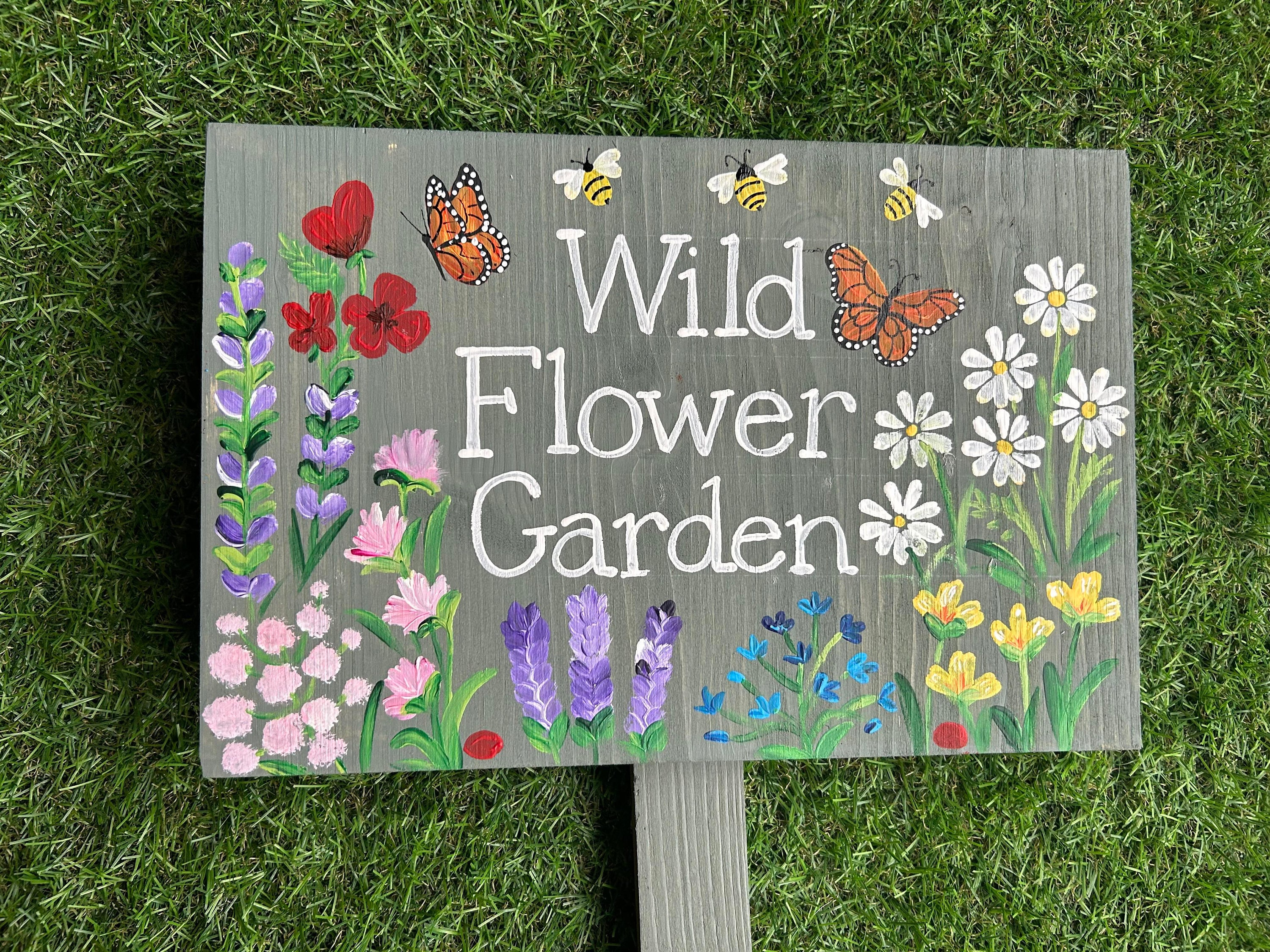 Personalised Wild Flowers Garden Plaque, Wooden Hand Painted Sign with Stake, 20cm x 30cm, Gardener Gift, Allotment Sign, Grandad Garden