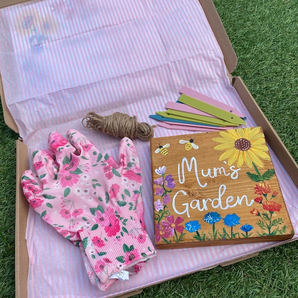 Garden Kit Hamper, Personalised Gardeners Gift, Mother's Day Gift, Letterbox Hamper, Hand Painted Sign, Hand Made, Potting Shed, Mum, Mom