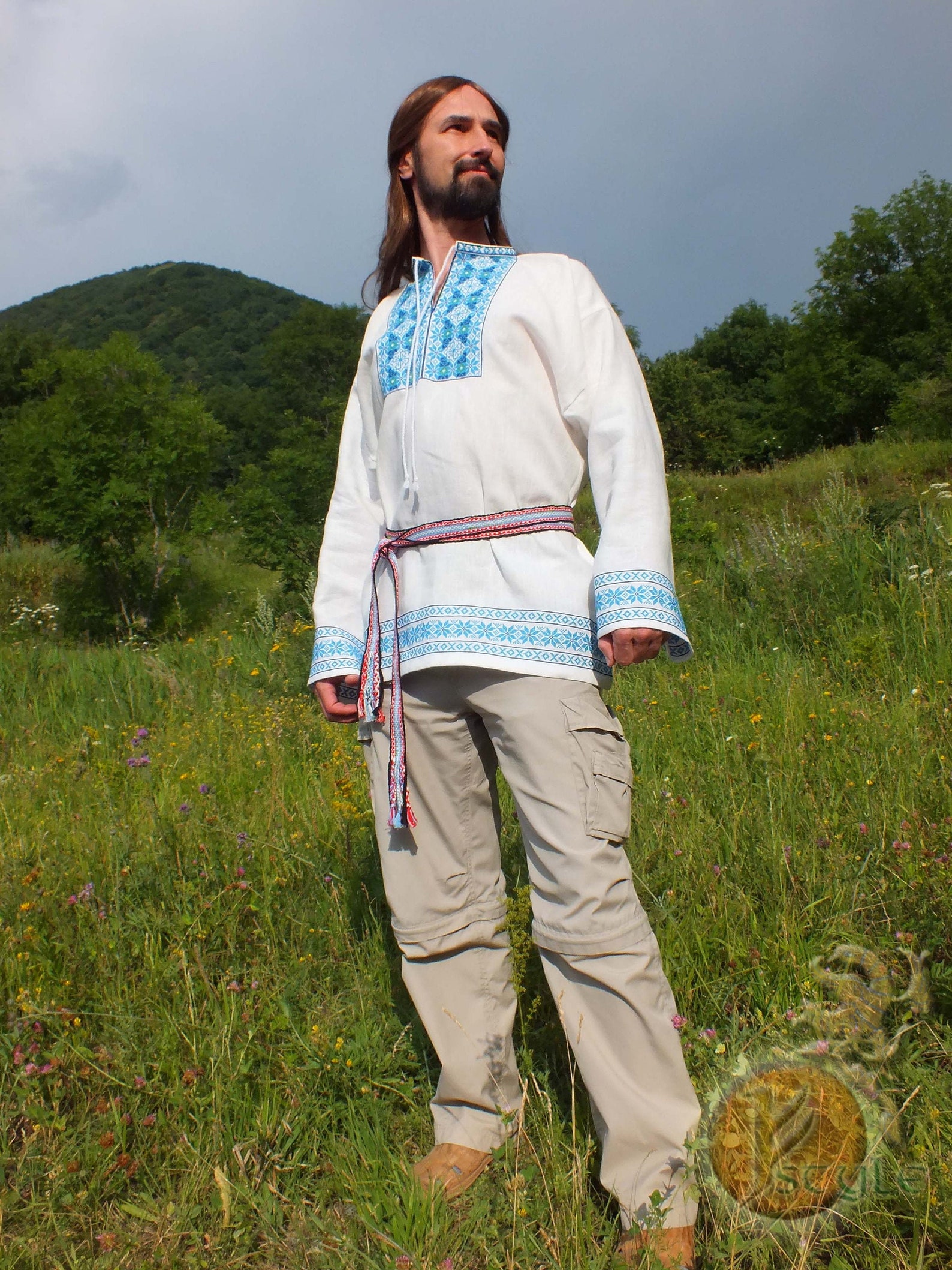 косоворотка русская народная. мужская рубашка в народном стиле. славянская косоворотка славянская мужская. Russian shirt. юнеман косоворотка.