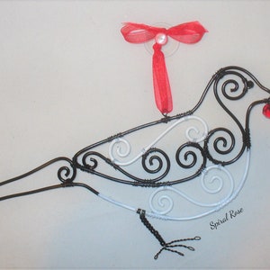 Magpie Wire and Bead Suncatcher