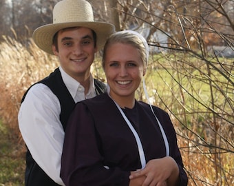 Traje de pareja Amish: hombre con chaleco y mujer con disfraz completo. ¡A por todas! ¡Todo lo que necesitas!
