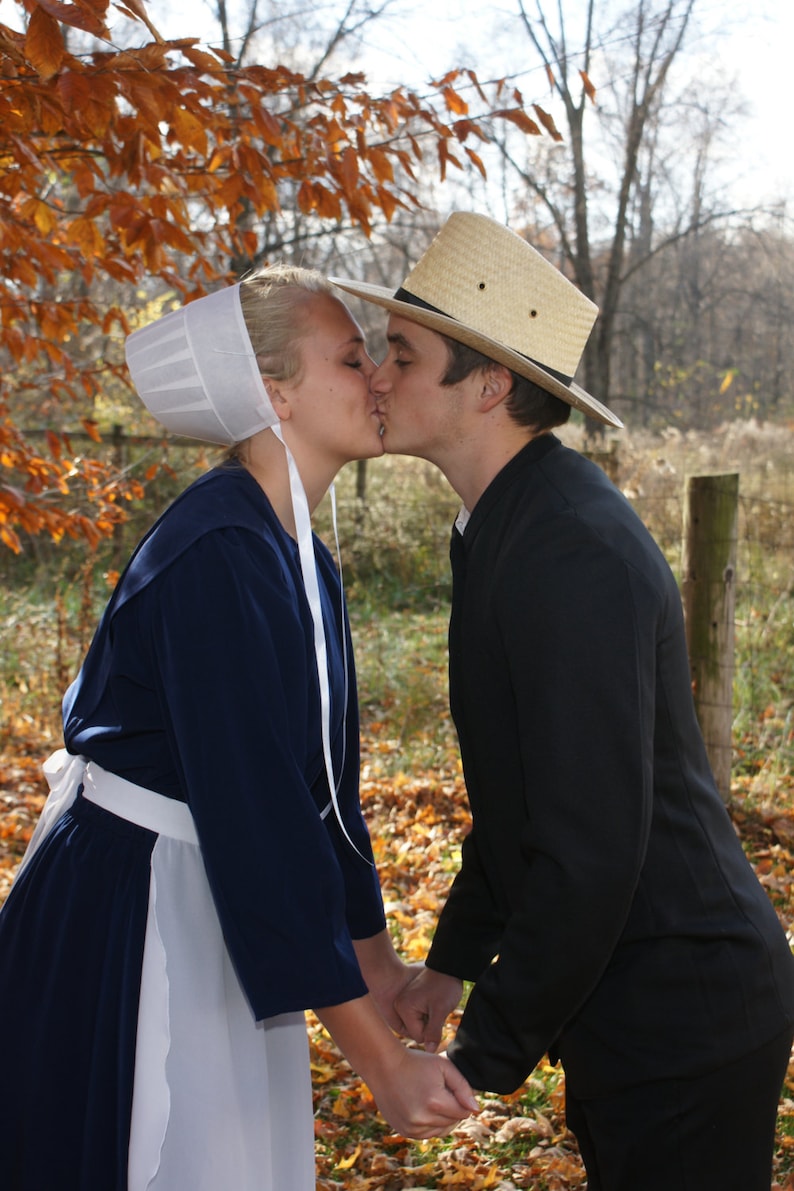 Amish Couples Outfit Man with Suit Coat and Woman full costume Go Dutch All you need image 7