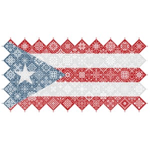 Puede incluir: Una ilustración gráfica de la bandera de Puerto Rico compuesta por un patrón repetitivo de punto de cruz en rojo, blanco y azul. El diseño presenta un triángulo azul a la izquierda con una estrella blanca y franjas horizontales con motivos geométricos.
