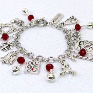 Christmas Charm Bracelet, Christmas Bracelet, Christmas Jewelry, Holiday Bracelet, Charm Bracelet, Vintage Bracelet, Charms Br306