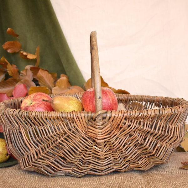 Nutley's Medium Beautiful Hand-Made Rustic Willow Garden Trug Basket wicker