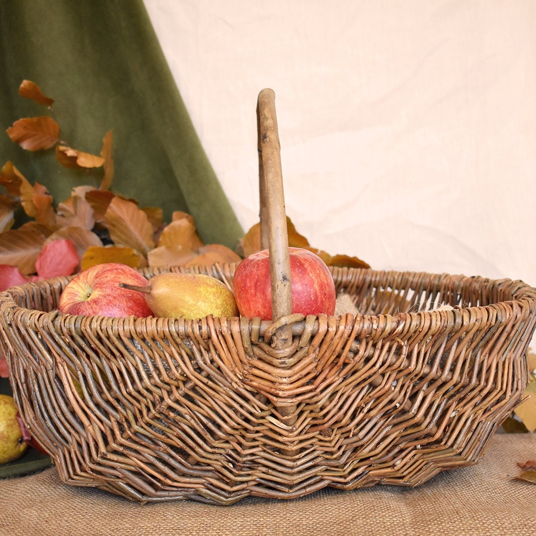 Nutley&#39;s Medium Beautiful Hand-Made Rustic Willow Garden Trug Basket wicker