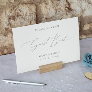 Plaque de livre d'or pour mariage avec porte-cartes en chêne. Standard ou personnalisé. Enseigne livre d'or pour table de mariage. Veuillez signer notre carte de livre d'or.