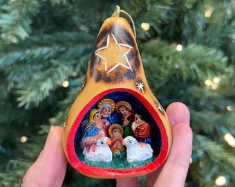 Lot De 2 Naissances Dans Noix Résine – Figurine Crèche Noël Artisanale Peinte Main, Décoration 11cm