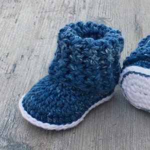 Häkelanleitung für Babyschuhe mit Manschette, Größen 0-12 Monate, Geschenk für Baby, enthält überarbeitete Anleitung