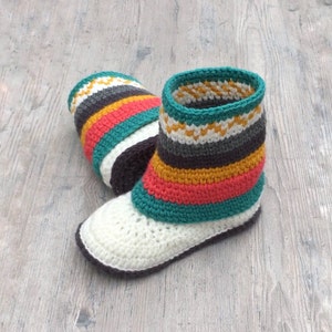 Adult Slippers- Fair Isle Slippers- Crochet PATTERN- Sizes Small (5/6), Medium (7/8), Large (9/10)