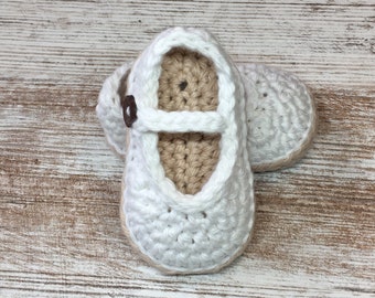 Mary Jane Baby Shoes/ Crochet Pattern/ 0-12 months/ Button Shoes/ Baby Booties