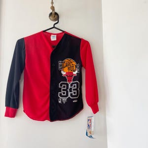 Deadstock 1993 Chicago Bulls NBA by Wormse  Official Licensed Shirt | size 8