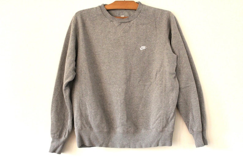retro nike sweatshirt