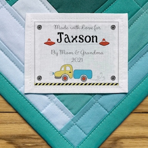 Etichette da cucito personalizzate per bambini, Etichette trapuntate personalizzate in cotone, Etichette in tessuto personalizzate, Etichette ritagliate, Statistiche di nascita, Spedizione gratuita, Camion