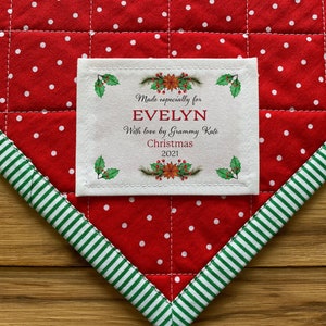 Christmas Fabric Labels, Quilt Labels, Quilt Labels, Christmas gifts, mom gifts, Christmas quilt patterns, knitting labels, New Year, red