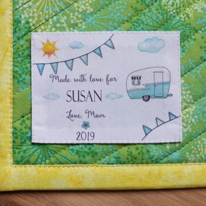 Envío gratuito etiquetas de edredón grandes / etiquetas de costura personalizadas / etiquetas de tela personalizadas / etiquetas de punto / etiquetas recortadas / etiquetas de estadísticas de nacimiento