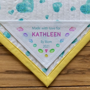 Grande étiquette de courtepointe triangle, étiquettes en tissu de coton, étiquettes personnalisées, licorne, étiquettes découpées, étiquettes d'angle, arc-en-ciel, Jelly Beans, Ombre