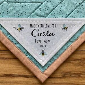 Großes Dreieck Quilt Label, Personalisierte Nähetiketten, Quilt Labels | Handgemachte Etiketten, Bienenstoff, Bienenquiltmuster, Logo, Honigbienen