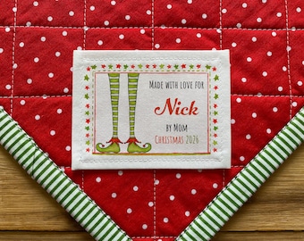 Etiquetas de costura personalizadas, etiquetas de colcha personalizadas, etiquetas navideñas, parches de colcha, etiquetas de tejido, pies de elfo, tela de colcha roja