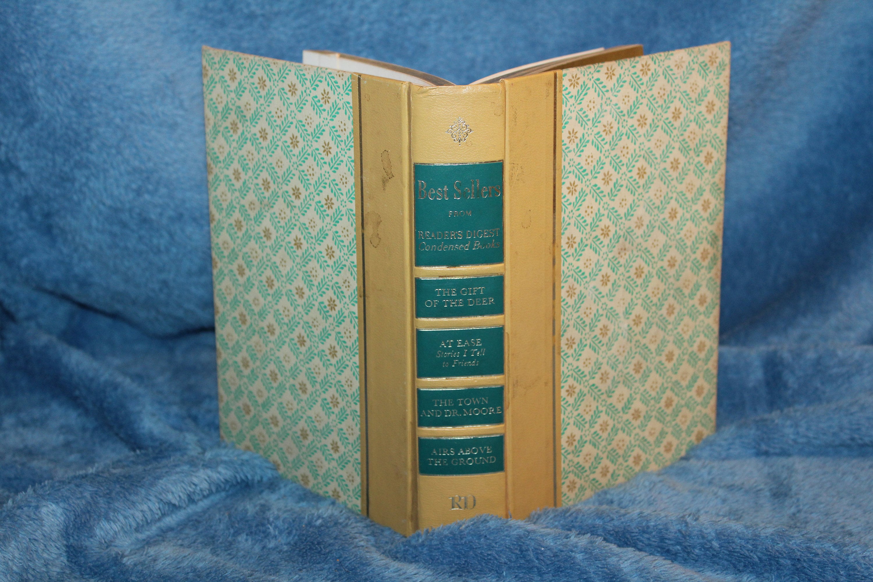 Vintage Best Sellers From Readers Digest Condensed Books 1968 First Edition  