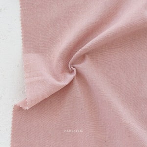 FABLEISM Everyday Chambray in Rosa, gewebte Baumwolle / Bambus, Verkauft durch die 1/2 m. Fabelwesen in Kanada. ECW-12