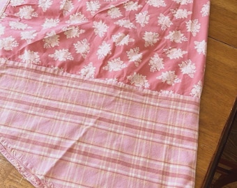 April Cornell Pink Floral Plaid Rounded Tablecloth Cottagecore vintage 74”