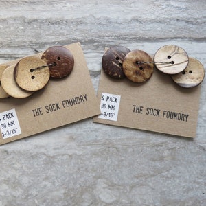 1 3/16&quot; Buttons - 30mm large natural coconut shell buttons - pack of 4