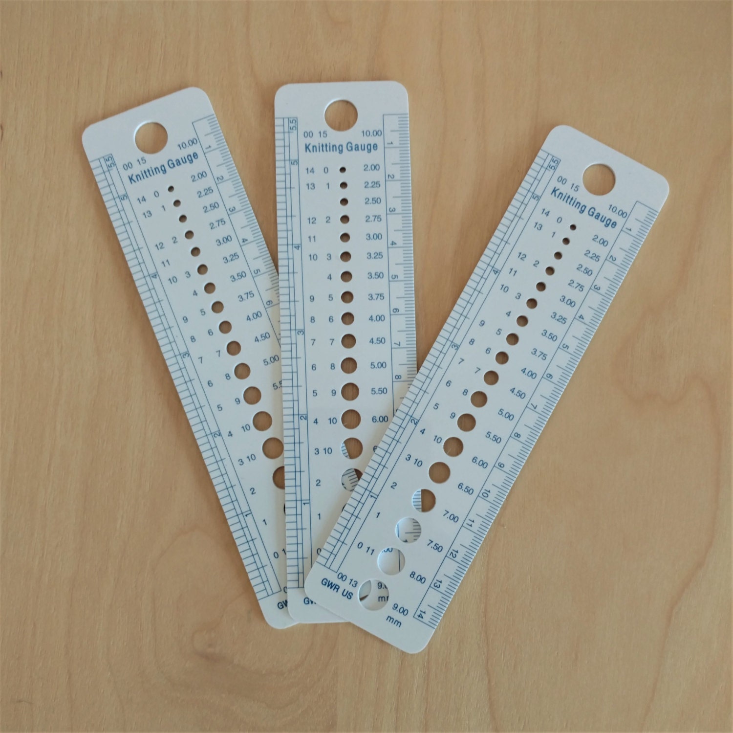  Knitting Needle Sizer Gauge - Pack of 8 - Needles Sizer  Measuring Tool - Knitting Measure Ruler - Knit Sizer Tool