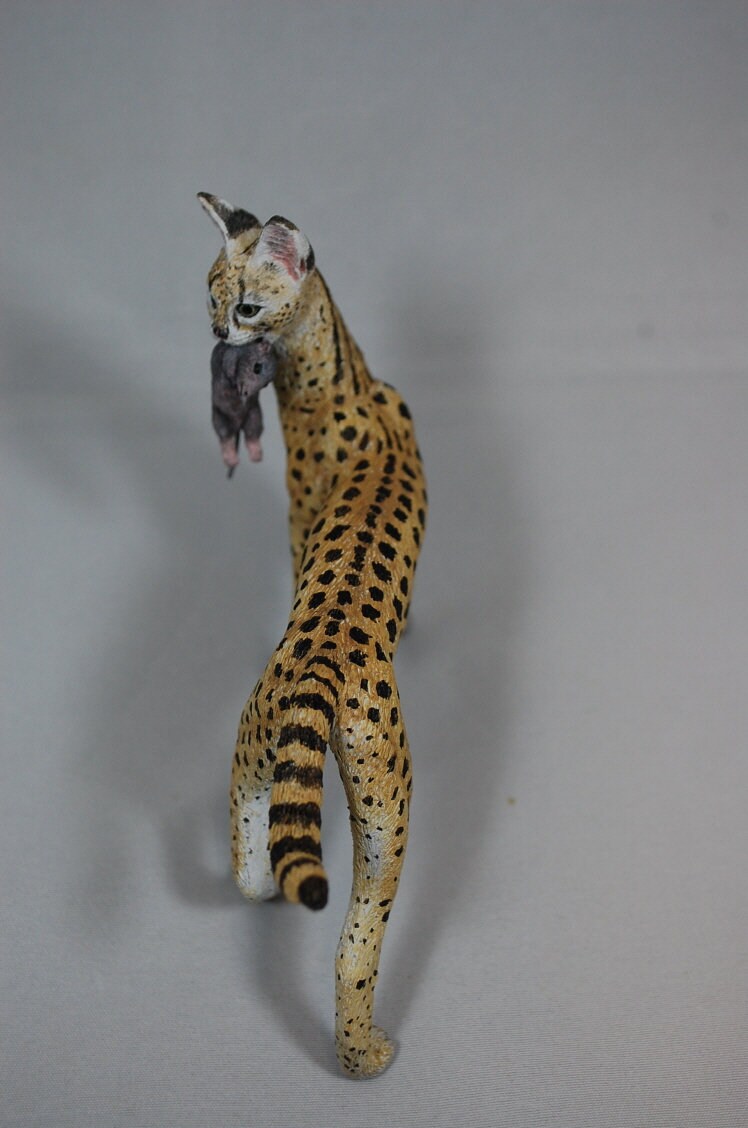 Servalcat Figurine(i Take This Mouse) - Etsy