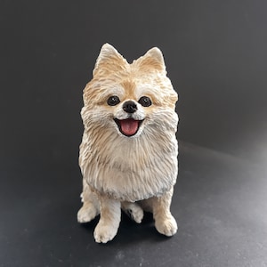 Pomeranian Dog Figurine : Custom coloring available