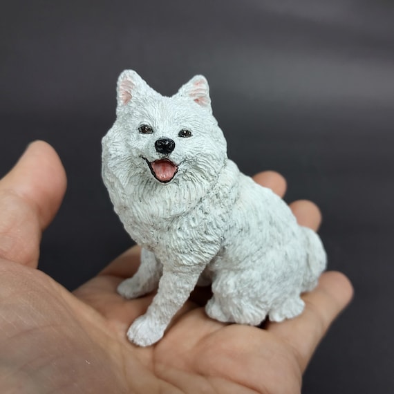 スピッツ犬の置物：カスタムカラーリング可能 - Etsy 日本