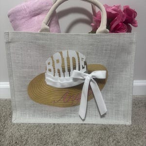 Bride/Bridesmaid Jute/Burlap, Personalized Tote Gift Bags, Bride Beach Tote Bag, Bride Beach bag with embroidery, Custom Tote Bag for Bride