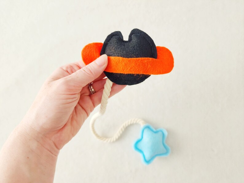 Cat Toys, Planet & Shooting Star Tug toy for cats image 5