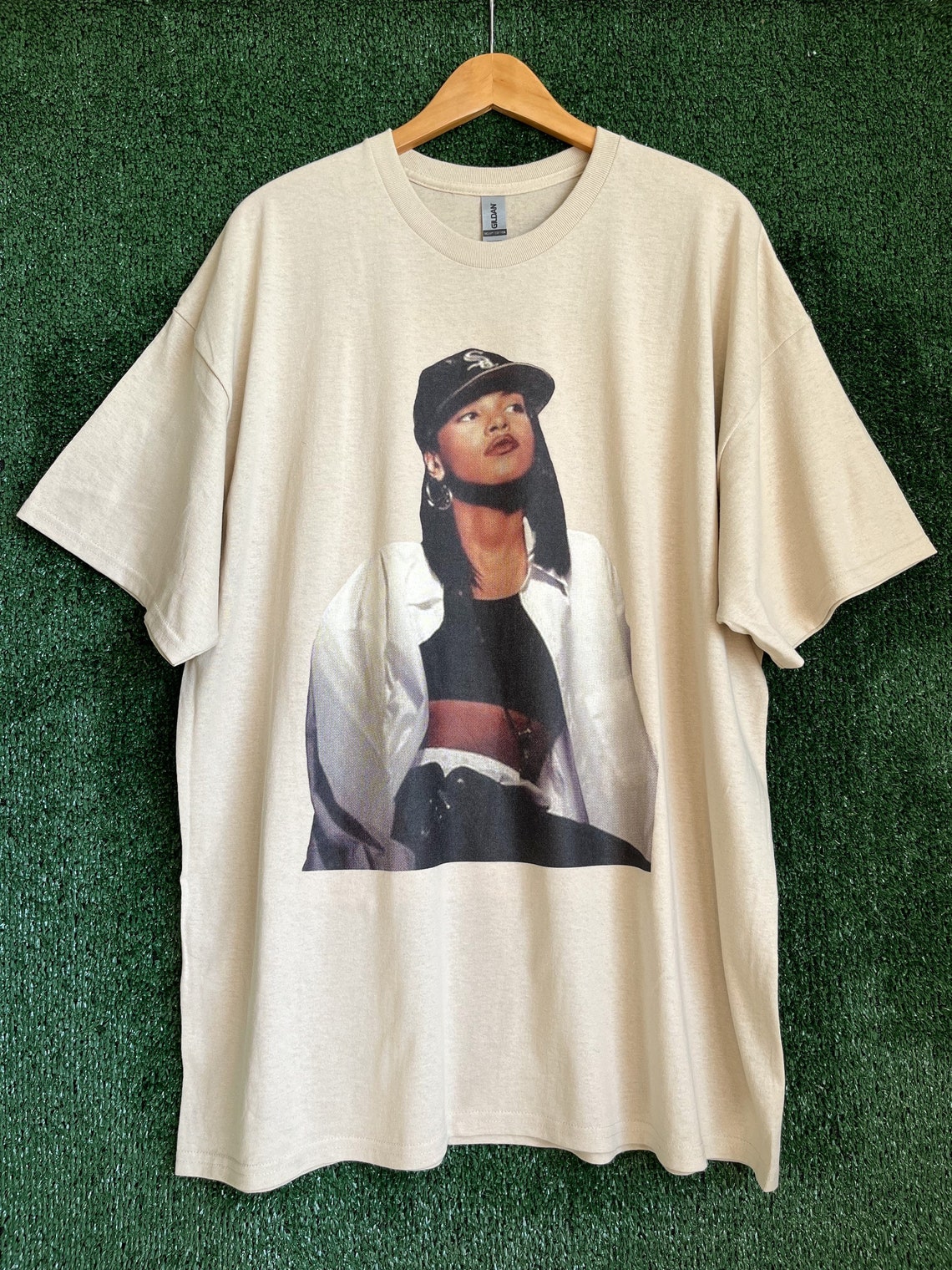 Vintage Style Aaliyah Graphic Tee - Etsy