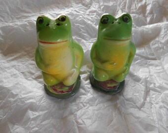 Vintage Frog Salt & Pepper Shakers Hechos en Japón