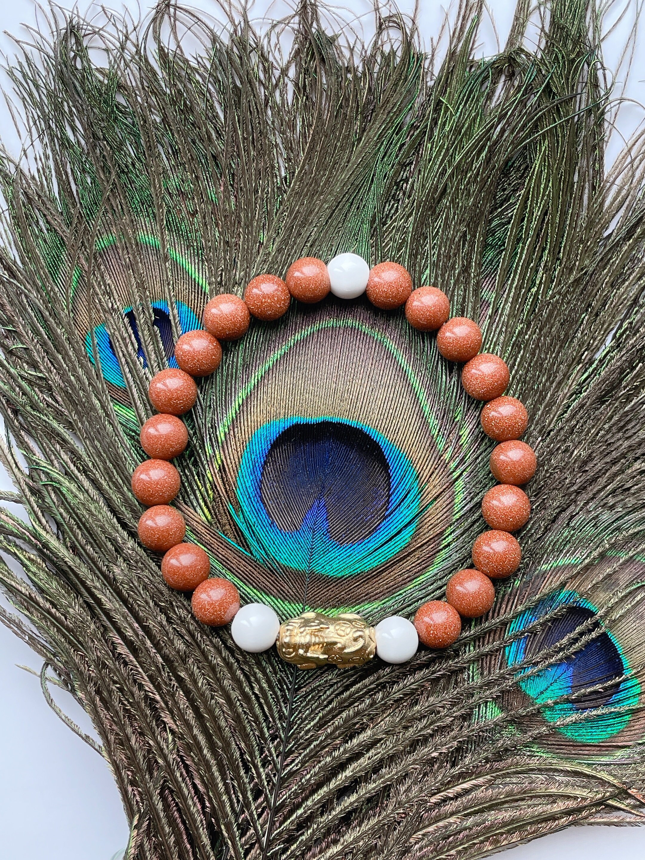 Gold Sand Stone White Onyx Natural Gemstone Pixiu Bracelet Gold Sand Stone White Onyx Natural Gemstone Pixiu Bracelet