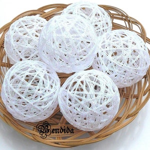 White Decorative Balls for Bowl, Vase Filler Glitter Orbs, Yarn Wrapped Spheres, DIY Garland, Wedding Table Centerpiece, Holiday Home Decor.