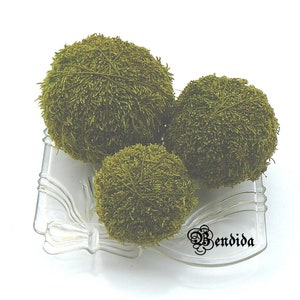 Usmola 18pcs Fake Moss Balls, 6pcs 3.2 Faux Green Balls + 12pcs 2 Artificial Moss Decorative Balls for Centerpiece Bowls (Green)
